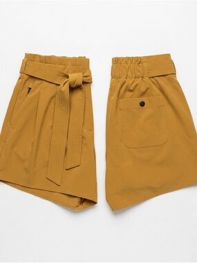 Athleta Skyline Short II Camel Brown Utility Travel 6